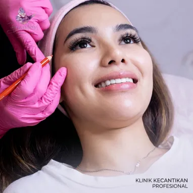 Menghilangkan Keriput dan Garis Halus di Wajah